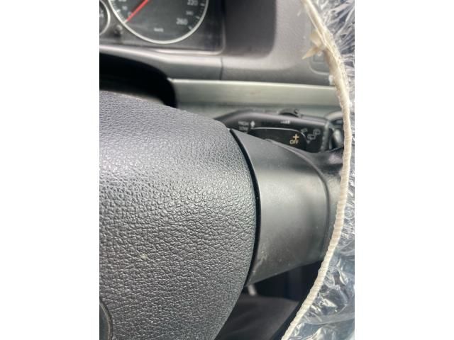 VOLKSWAGEN GOLF TOURAN