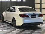 CROWN sedan hybrid