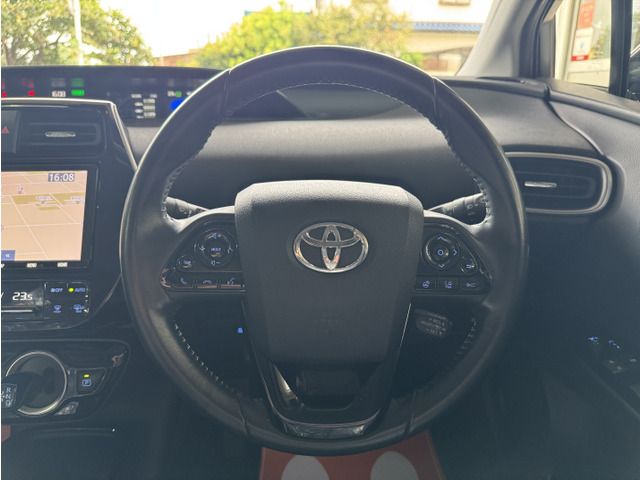PRIUS PHV