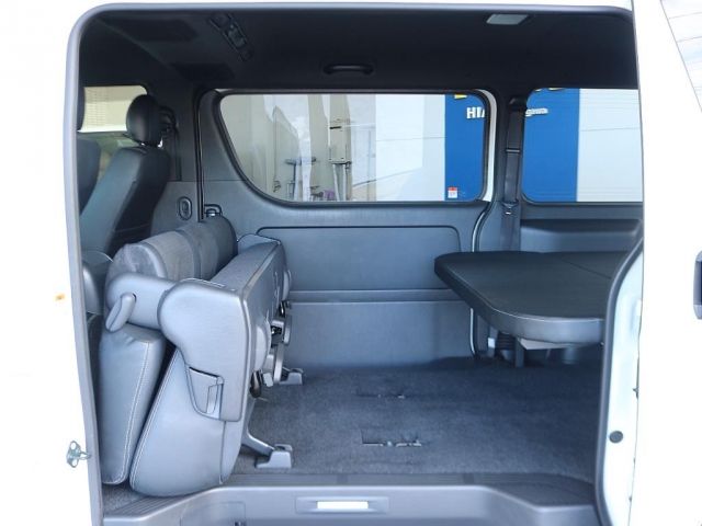 HIACE van 4WD