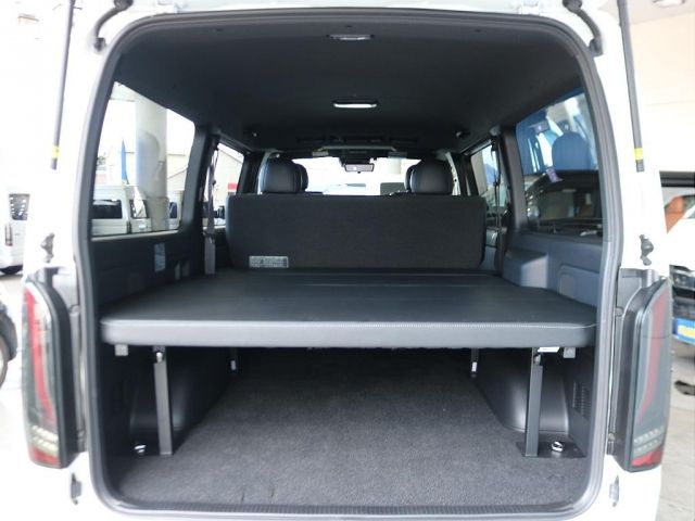 HIACE van 4WD