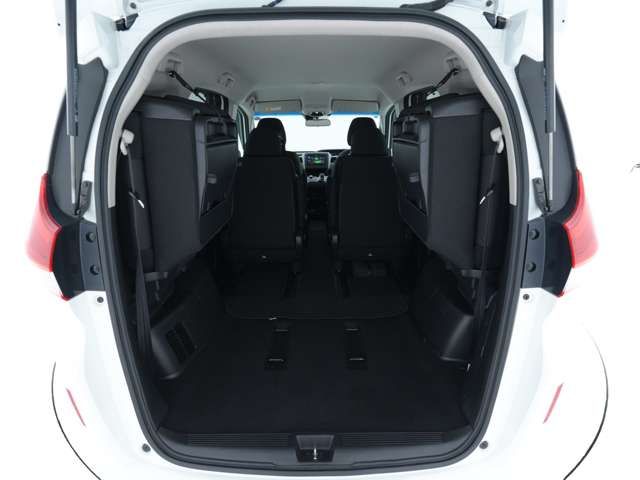 FREED HYBRID 4WD