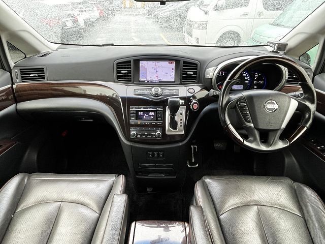 ELGRAND  4WD