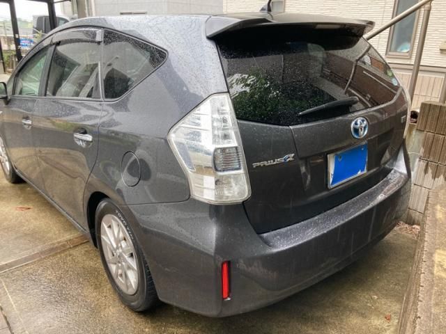 PRIUS Alpha