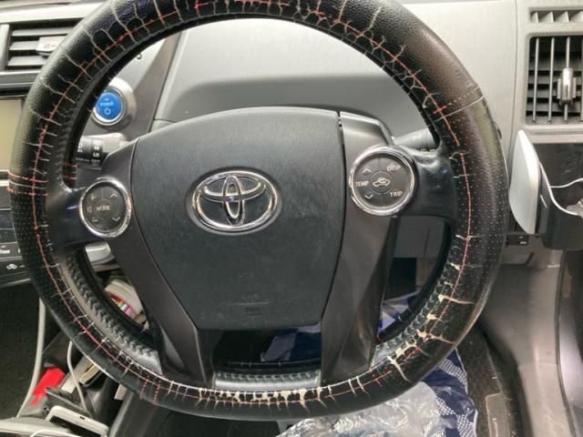 PRIUS Alpha