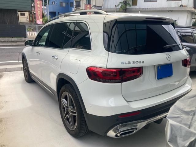 MERCEDES BENZ GLB