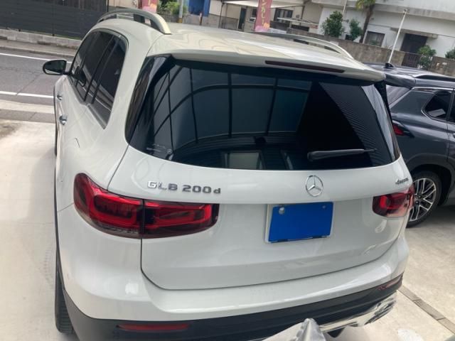 MERCEDES BENZ GLB