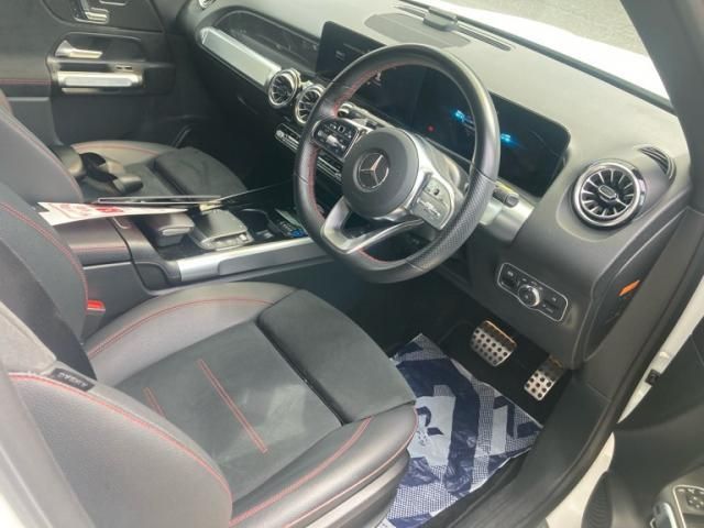 MERCEDES BENZ GLB
