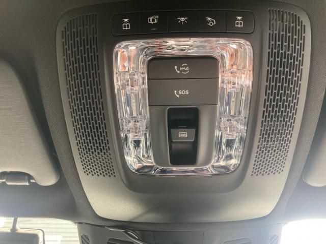 MERCEDES BENZ GLB