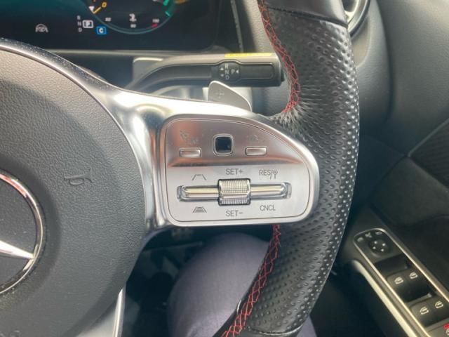 MERCEDES BENZ GLB