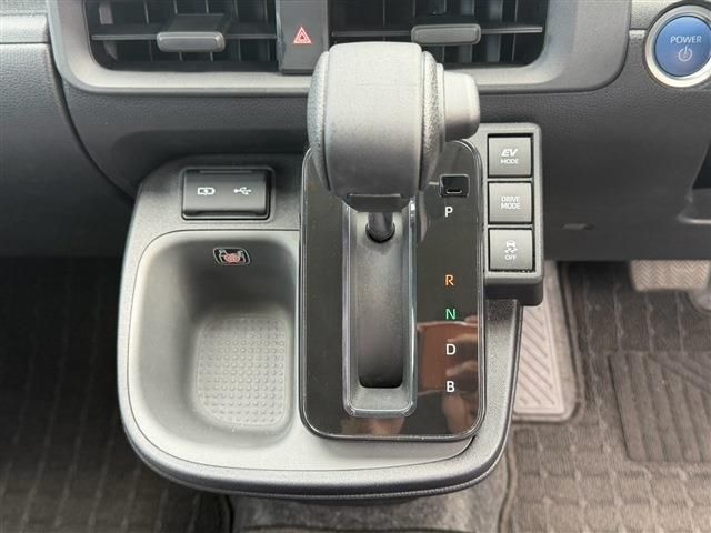 SIENTA HYBRID
