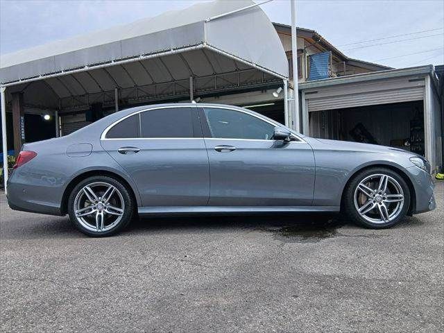 MERCEDES BENZ E class sedan