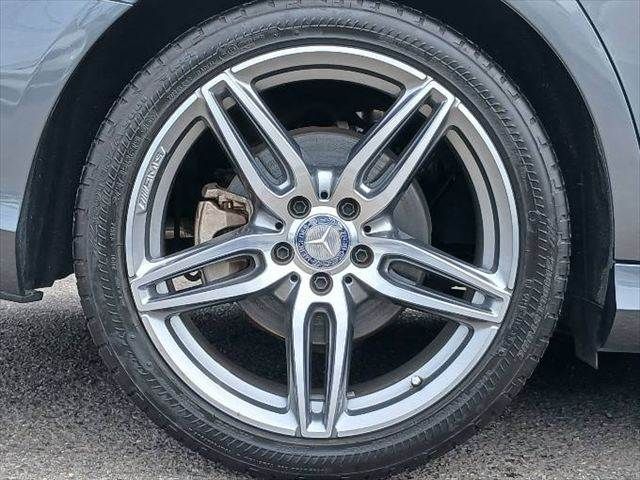 MERCEDES BENZ E class sedan