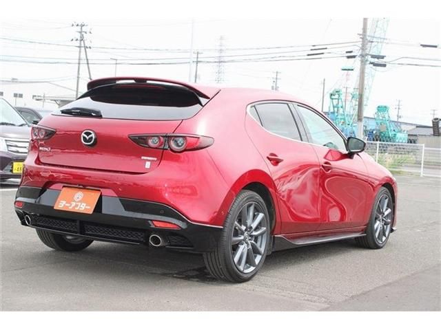 MAZDA3 FASTBACK