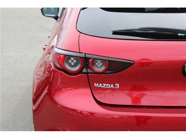 MAZDA3 FASTBACK