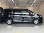 VOXY HYBRID