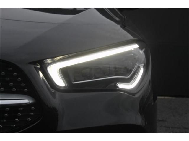 MERCEDES BENZ CLA Shooting Brake