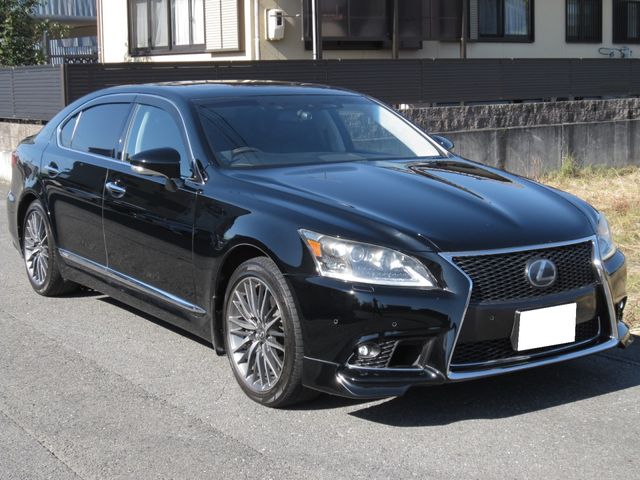 LEXUS LS600hL
