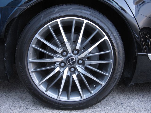 LEXUS LS600hL