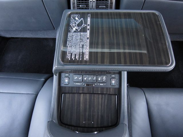 LEXUS LS600hL