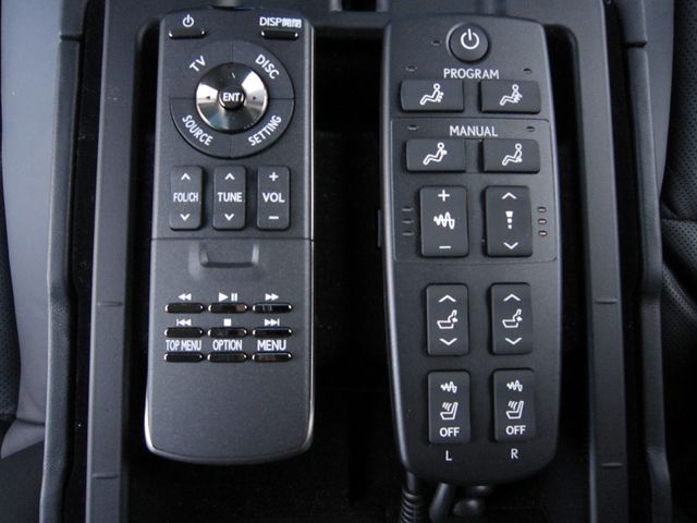 LEXUS LS600hL