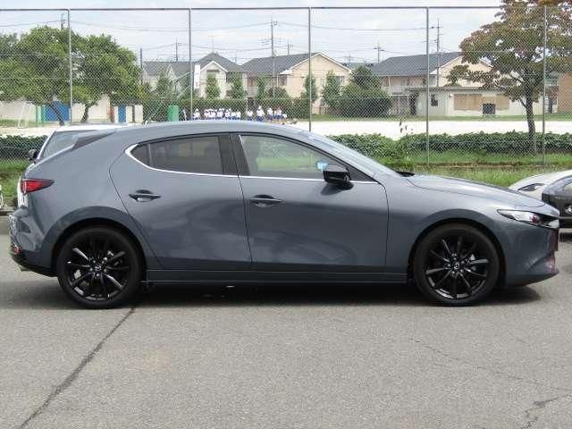 MAZDA3 FASTBACK
