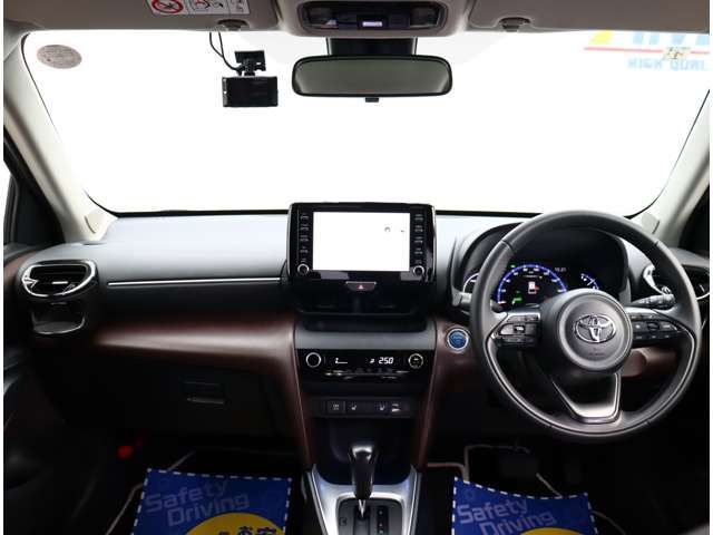 YARIS CROSS HYBRID