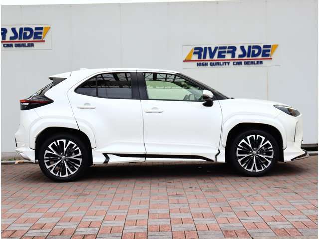 YARIS CROSS HYBRID
