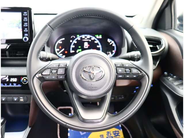 YARIS CROSS HYBRID