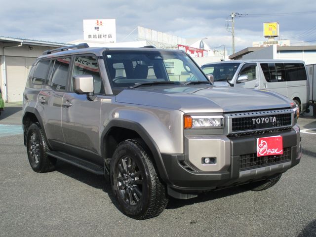 LANDCRUISER 250