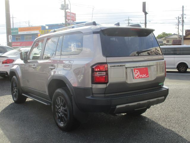 LANDCRUISER 250