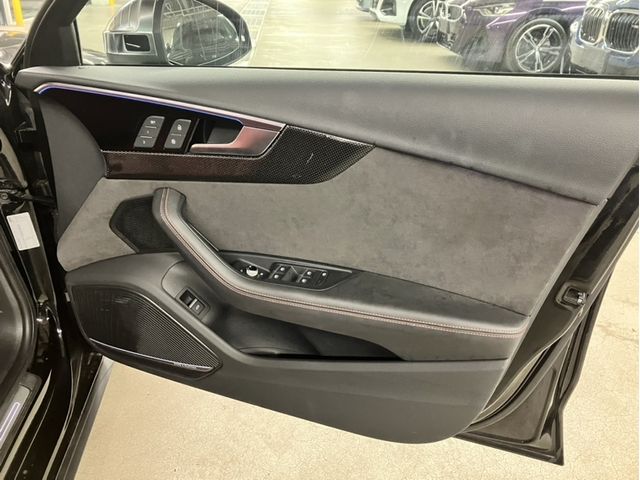 AUDI S4 AVANT