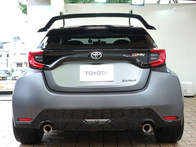 GR YARIS