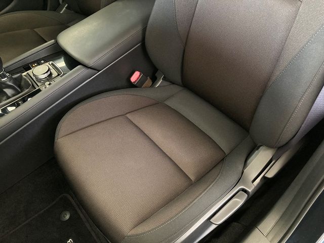MAZDA3 FASTBACK