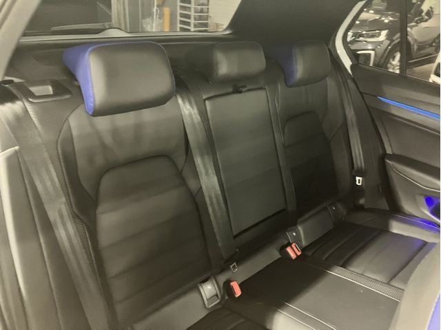 VOLKSWAGEN GOLF R