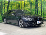 CROWN sedan hybrid