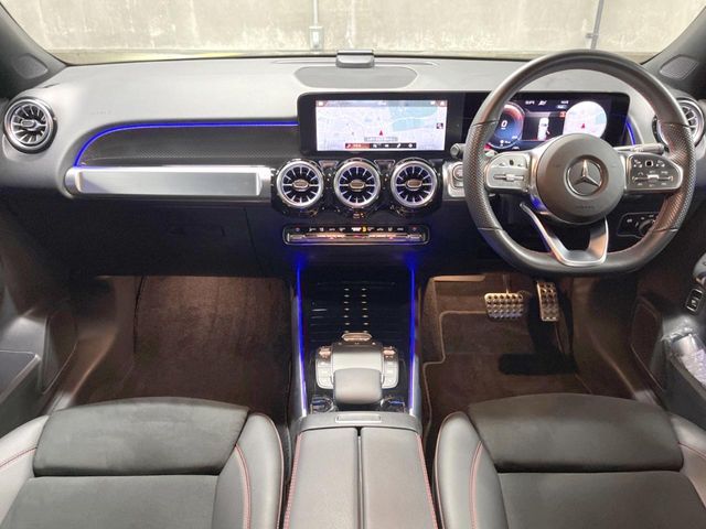MERCEDES BENZ GLB