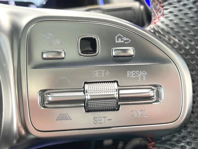 MERCEDES BENZ GLB