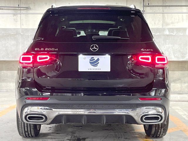 MERCEDES BENZ GLB