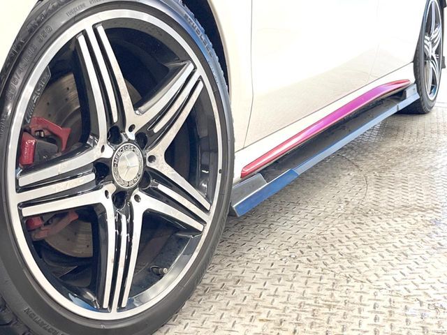 MERCEDES BENZ CLA Shooting Brake