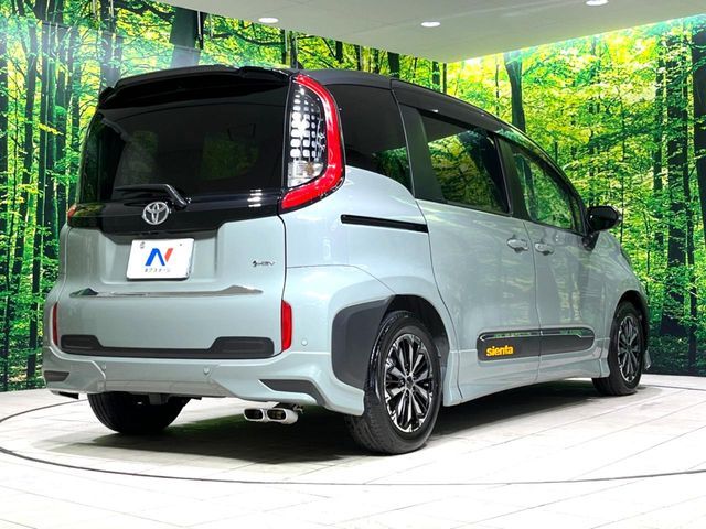 SIENTA HYBRID