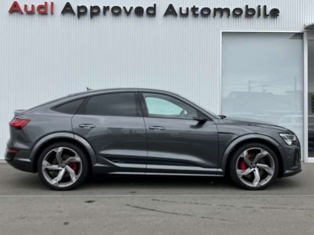 AUDI SQ8 e-tron SPORTBACK