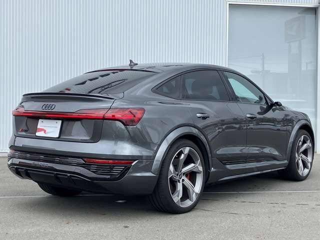 AUDI SQ8 e-tron SPORTBACK