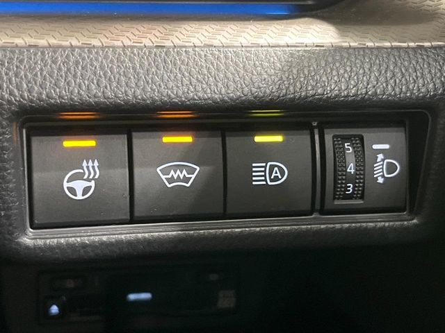 PRIUS 4WD