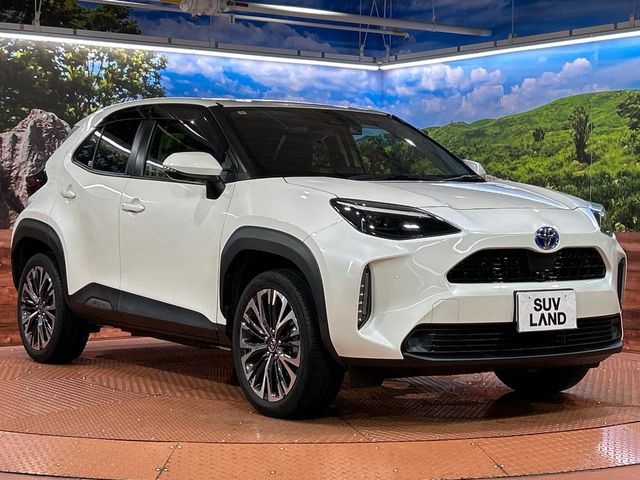 YARIS CROSS HYBRID