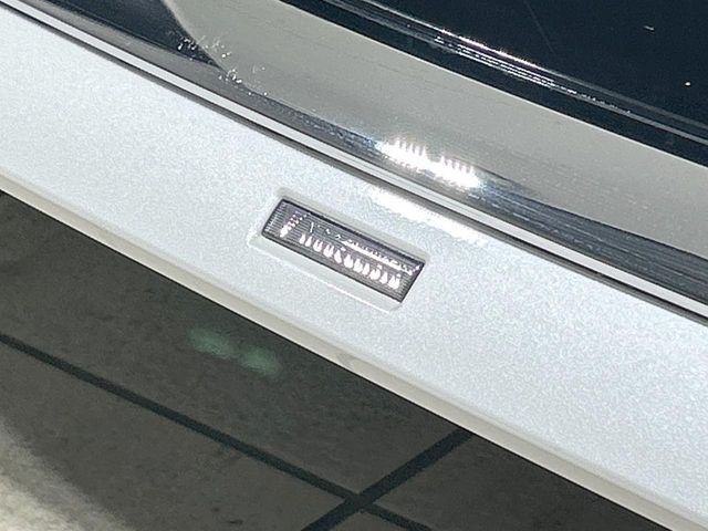 ALPHARD hybrid