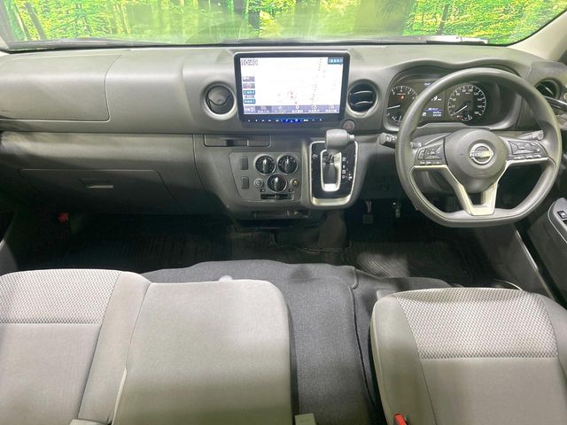 CARAVAN van 2WD