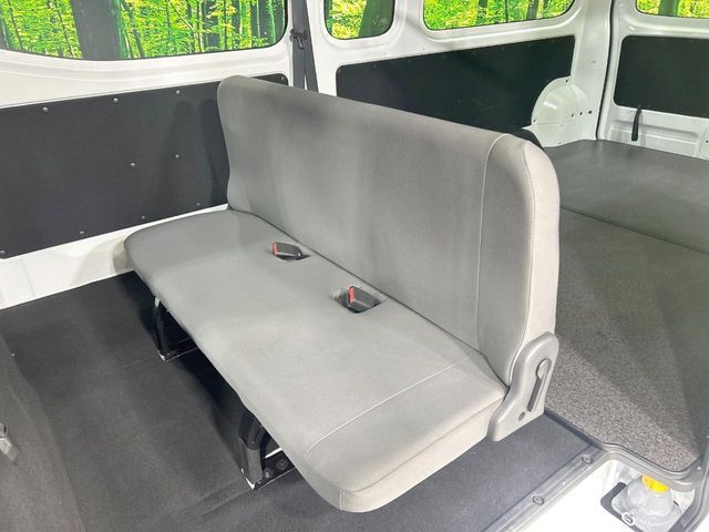 CARAVAN van 2WD