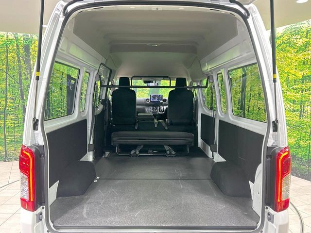 CARAVAN van 2WD
