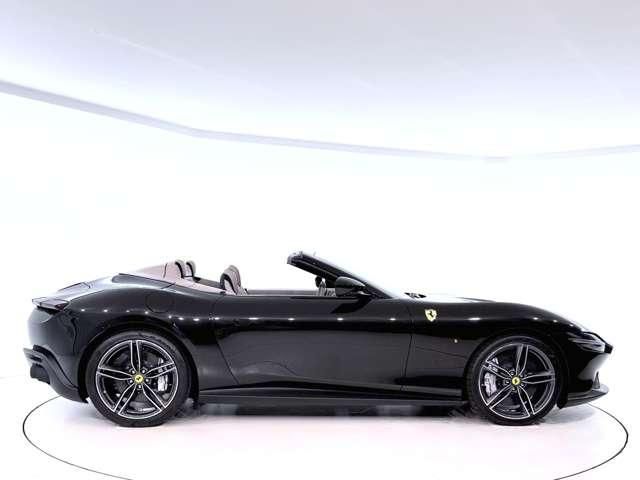 FERRARI Roma Spider